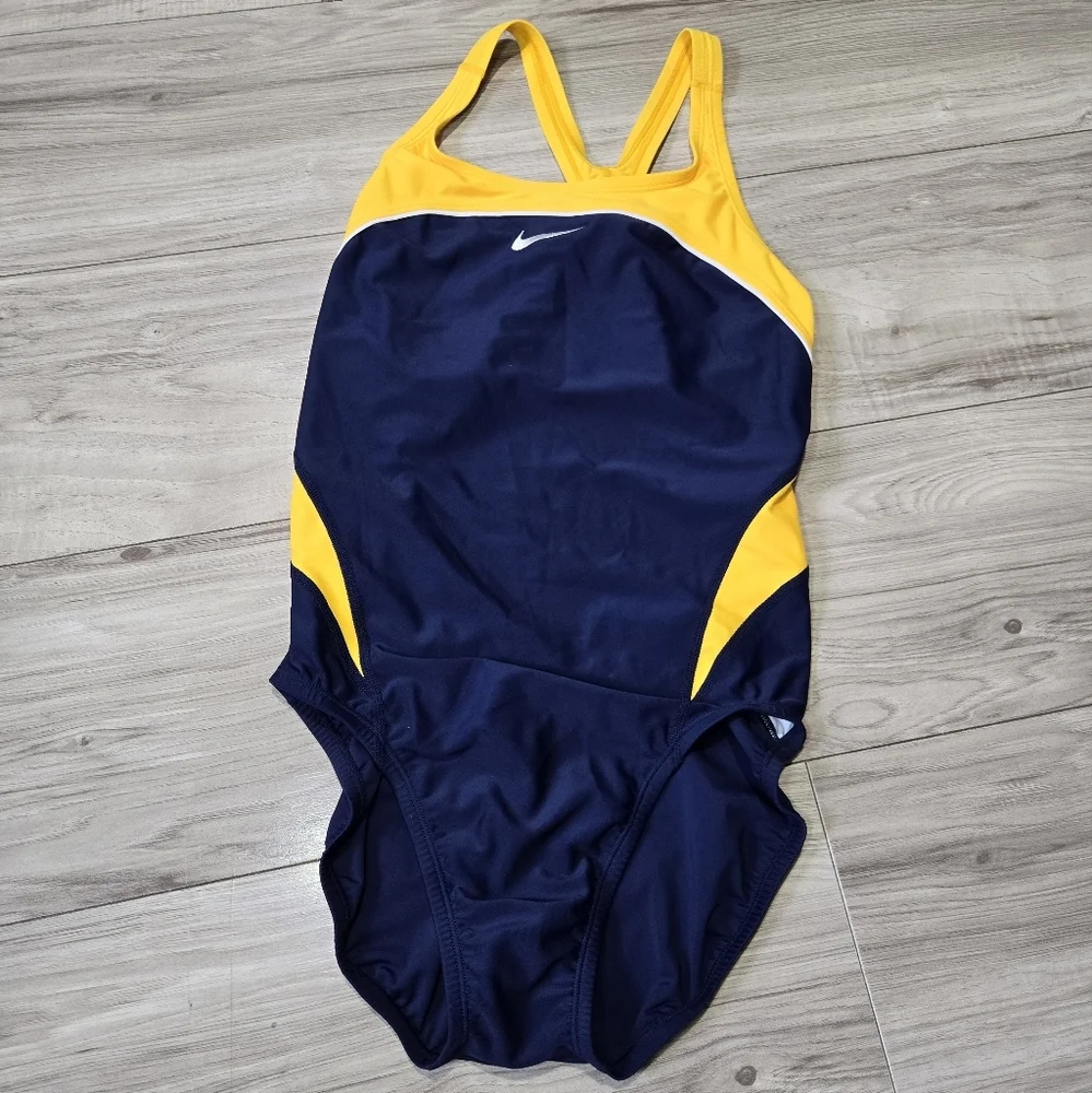 Nike Women's Swimsuit- Size 10 - Picture 2 of 5